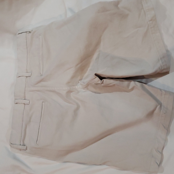 GAP Mens off white shorts size 29. - Picture 4 of 4